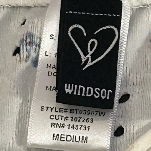 Windsor Women's White and Floral Front Lace Up Top Size Medium - Picture 7 of 11